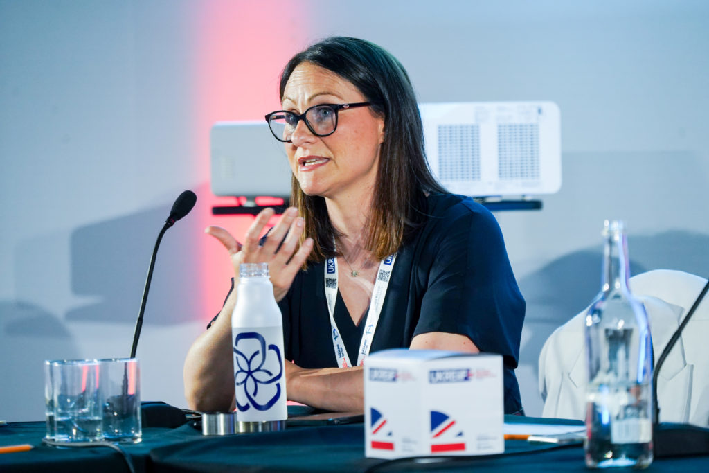 Dr Jo Jolly 
