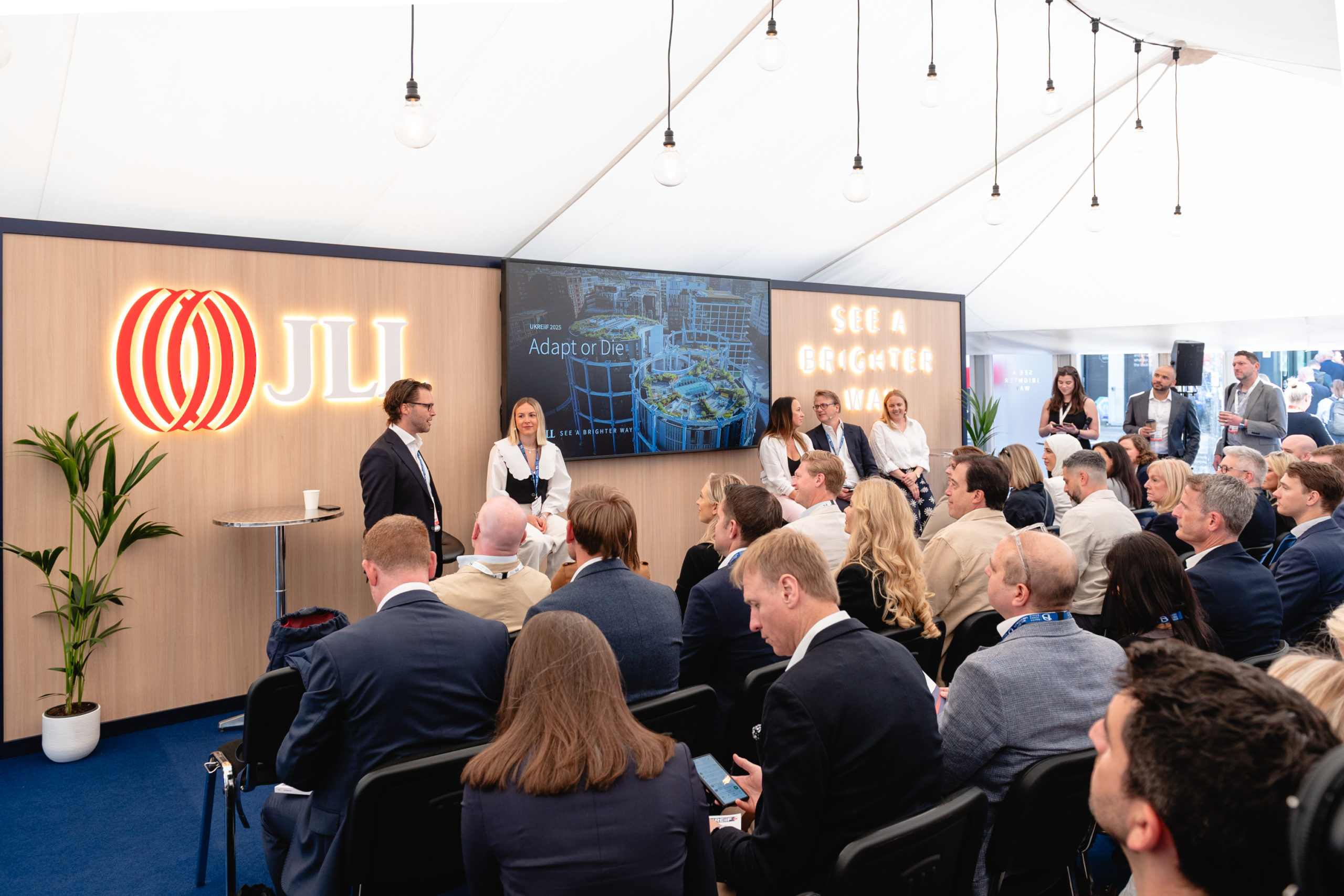 JLL announces UKREiiF 2026 pavilion